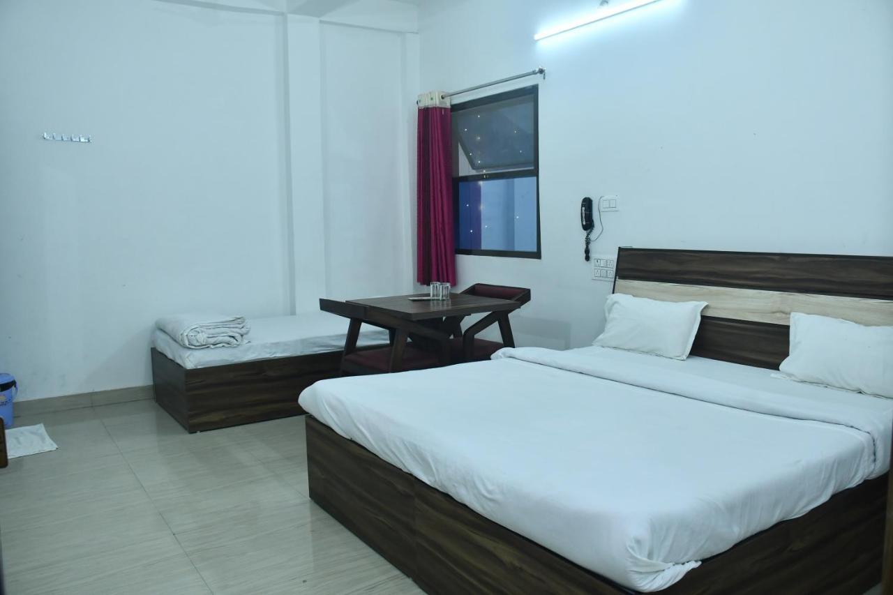 Hotel Awadh Palace Sahjanwa Ngoại thất bức ảnh