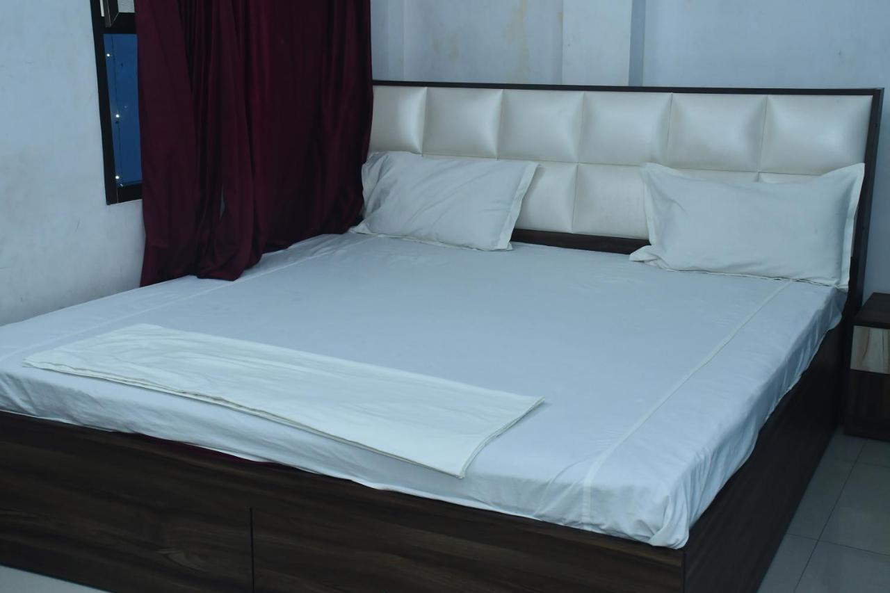 Hotel Awadh Palace Sahjanwa Ngoại thất bức ảnh